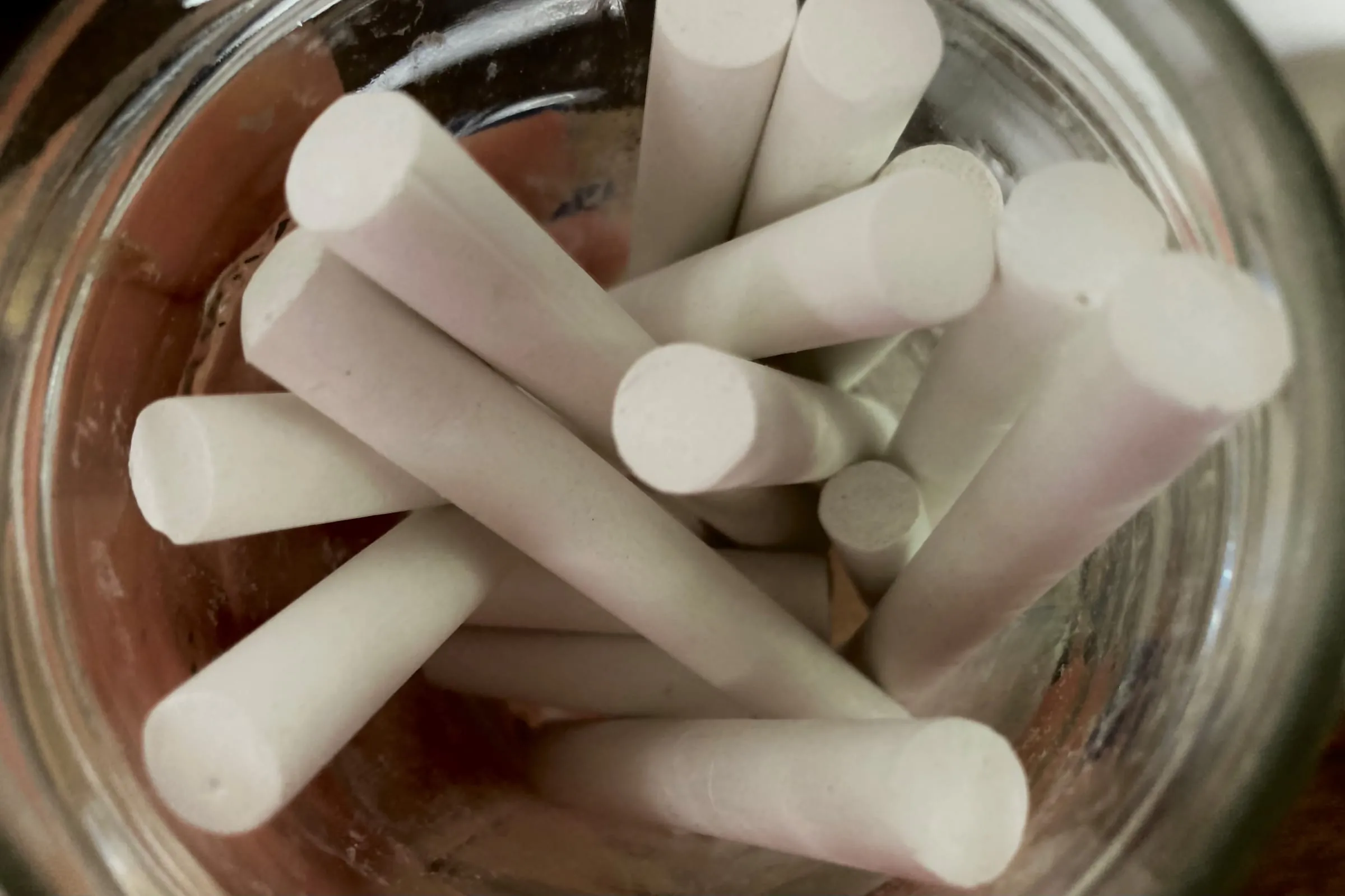 ISABELLA BENSON behind the scenes 3