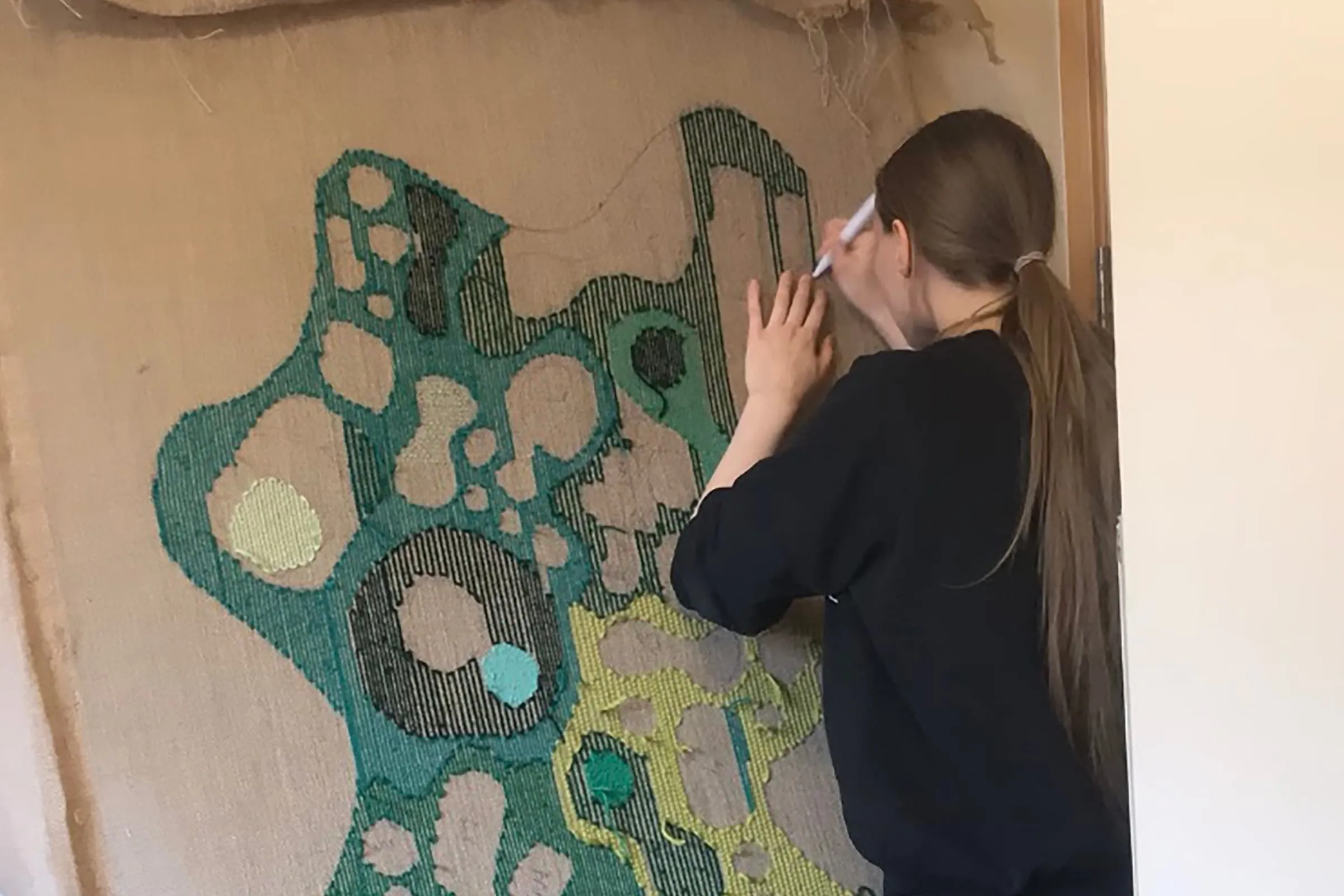 Entwistle Olivia Behindthescenes 3 copy